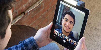4 Selfie Lights for Smartphones & Tablets